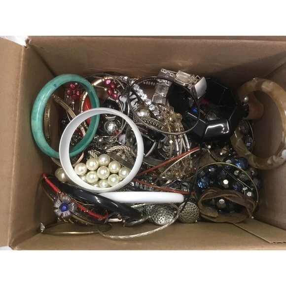 Over 2Lb of Bracelets and Bangles - Picture 1 of 2